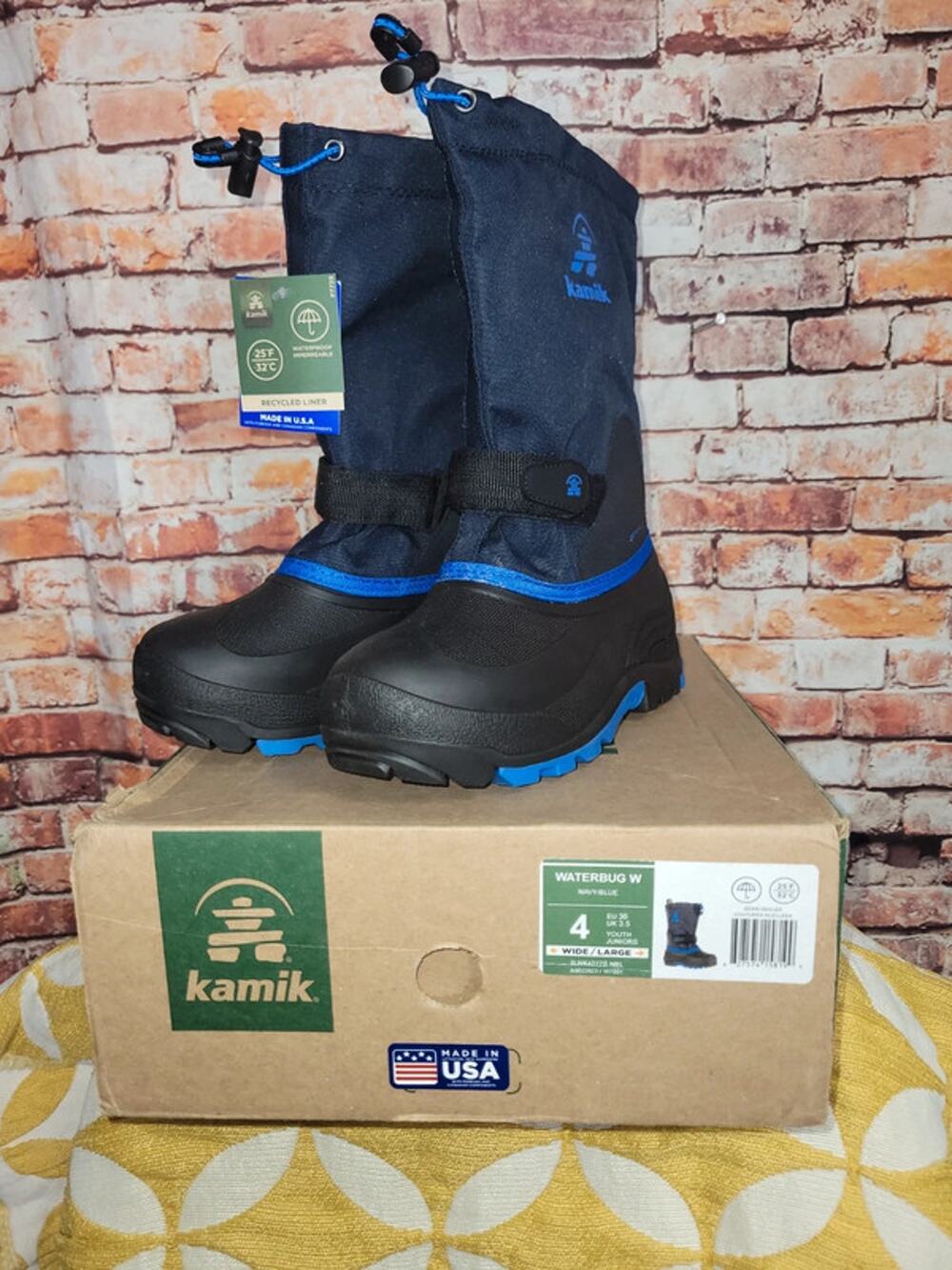 Like new Kamik junior 4